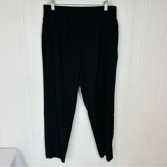 GAP Pants - GAP Black Runaround Pants